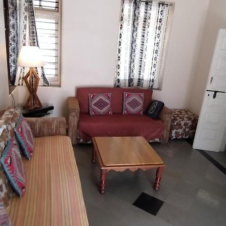 Madhav Bhavan Guest House Pune Bagian luar foto