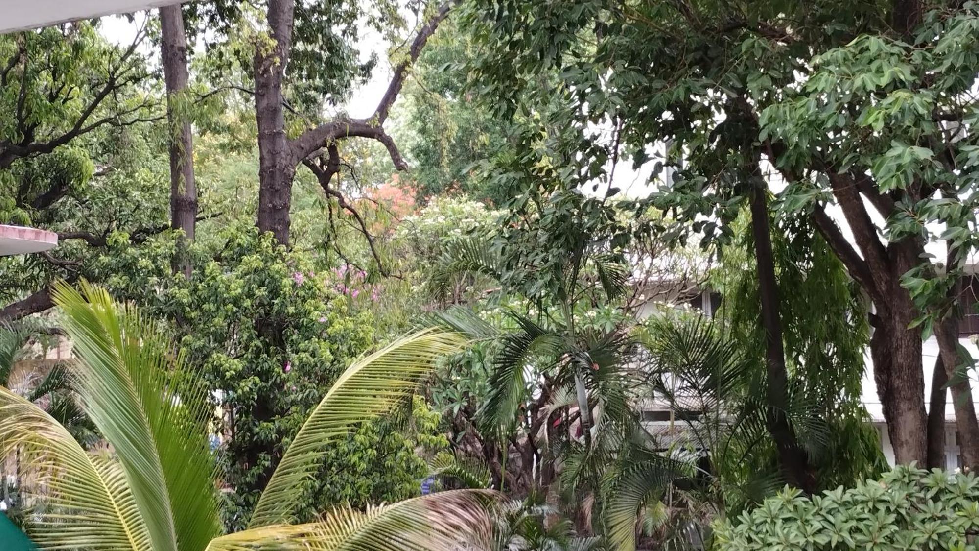 Madhav Bhavan Guest House Pune Bagian luar foto