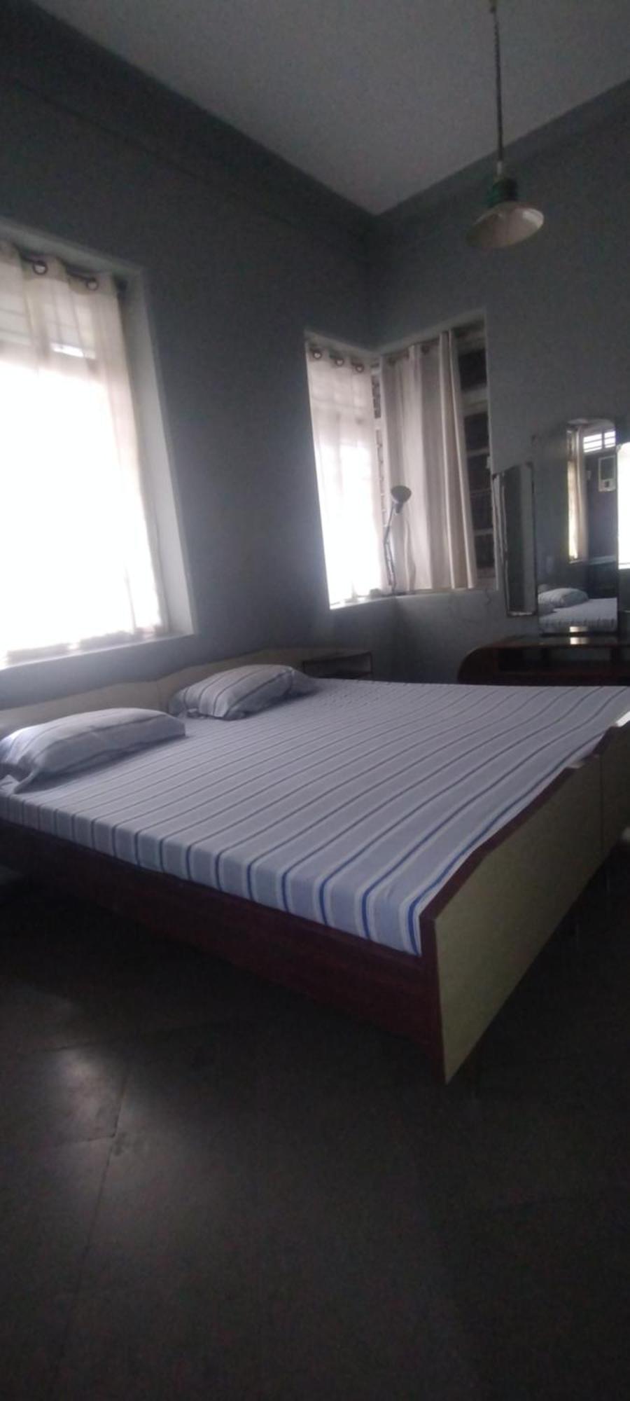 Madhav Bhavan Guest House Pune Bagian luar foto