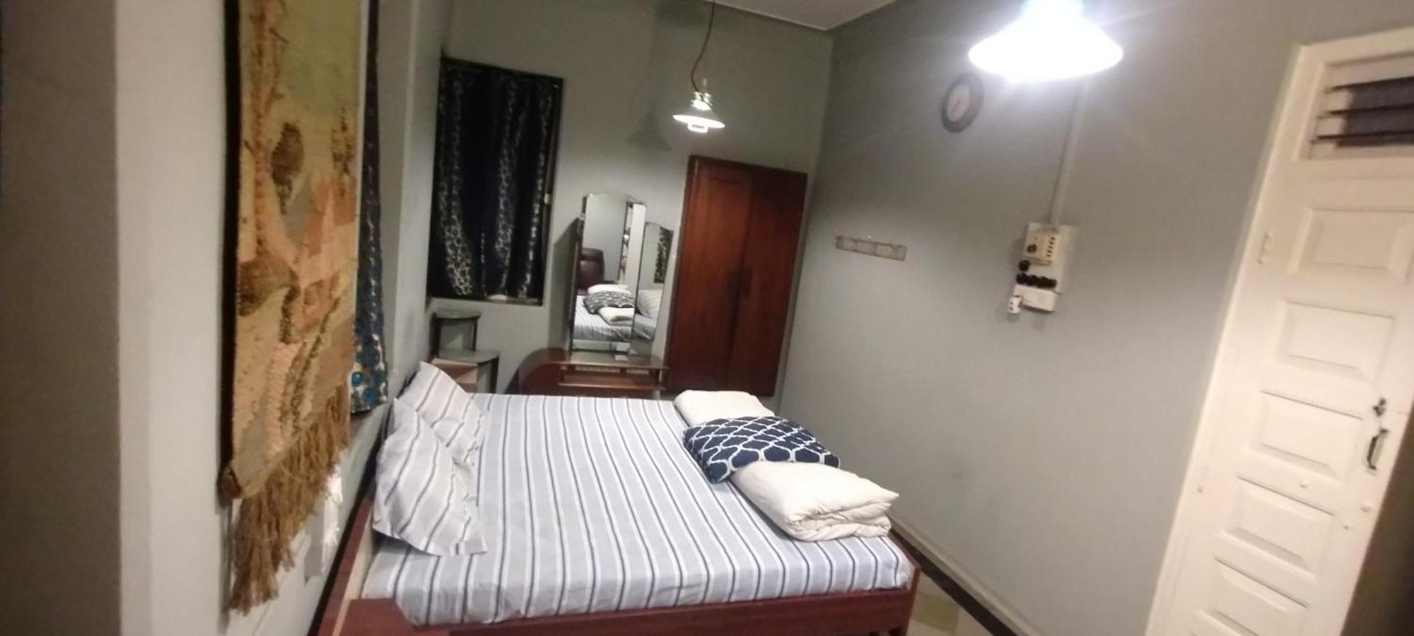Madhav Bhavan Guest House Pune Bagian luar foto