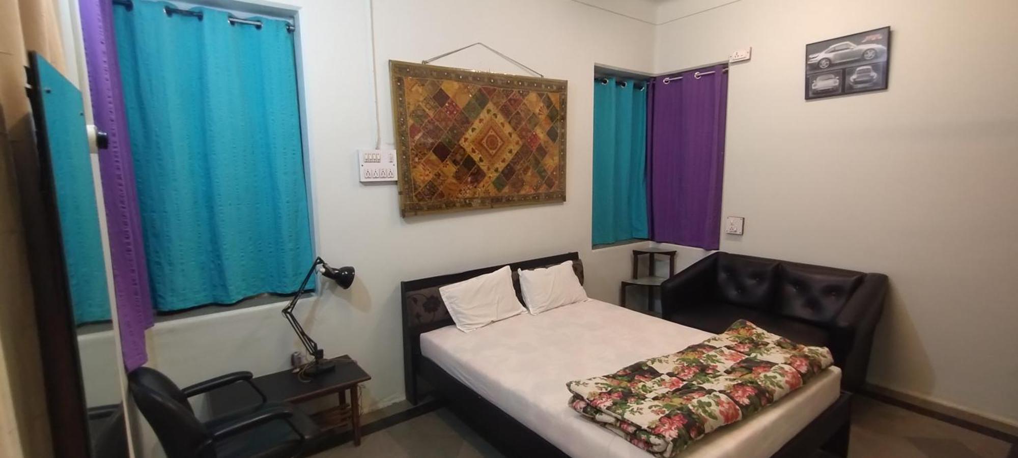 Madhav Bhavan Guest House Pune Bagian luar foto